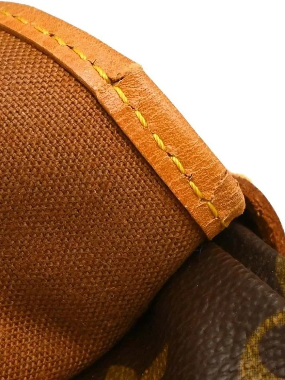 LOUIS VUITTON MONOGRAM SAUMUR 43 MESSENGER BAG